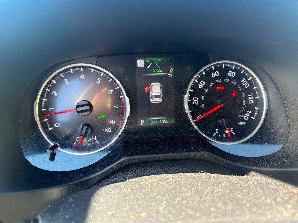 Used 2020 Toyota RAV4 XLE AWD/4WD image 3