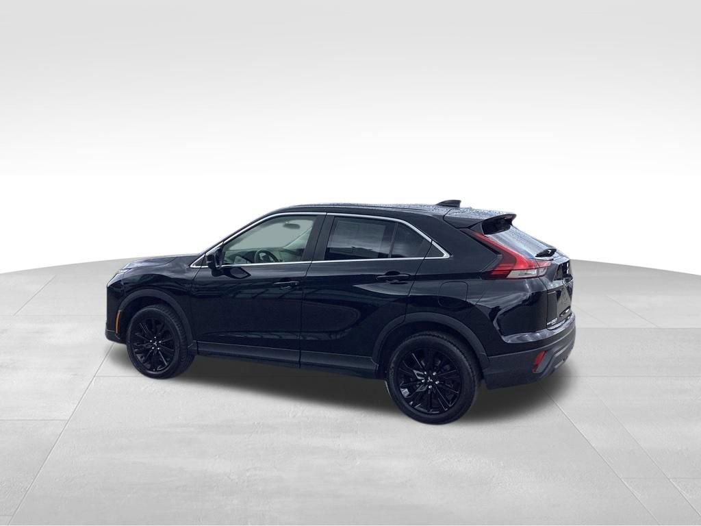 Used 2024 Mitsubishi Eclipse Cross LE AWD/4WD image 4