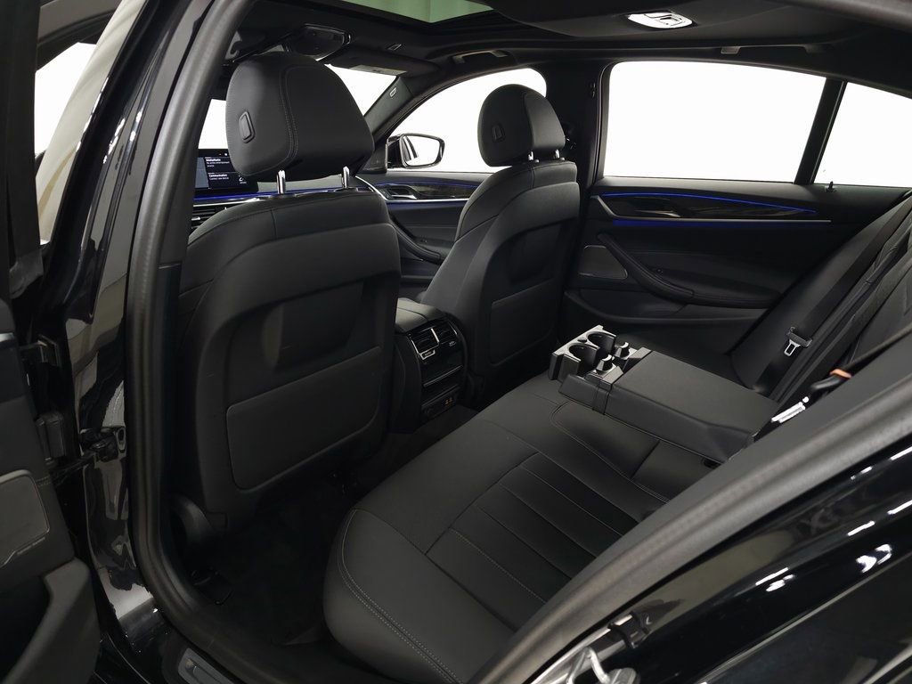 Used 2023 BMW 530i xDrive w/ Premium Package image 35