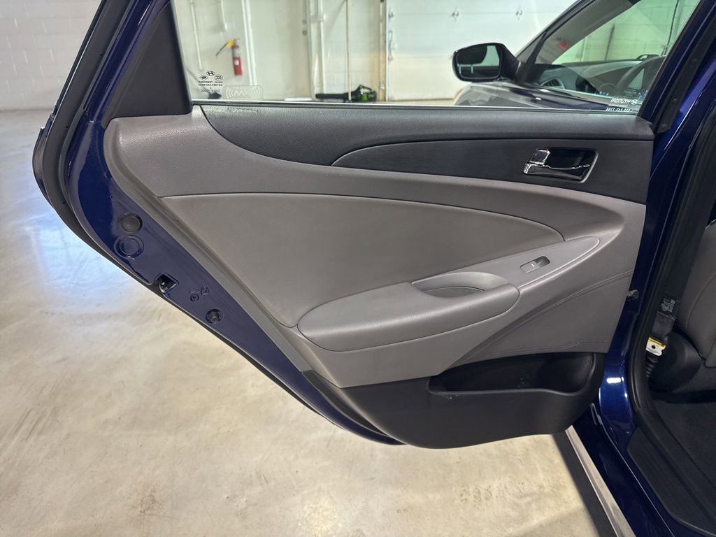 Used 2011 Hyundai Sonata SE FWD image 24