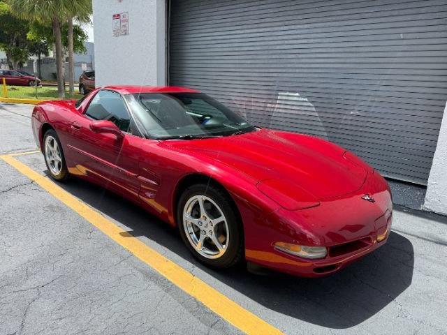 Used 2000 Chevrolet Corvette Coupe w/ Performance Handling Pkg RWD image 21