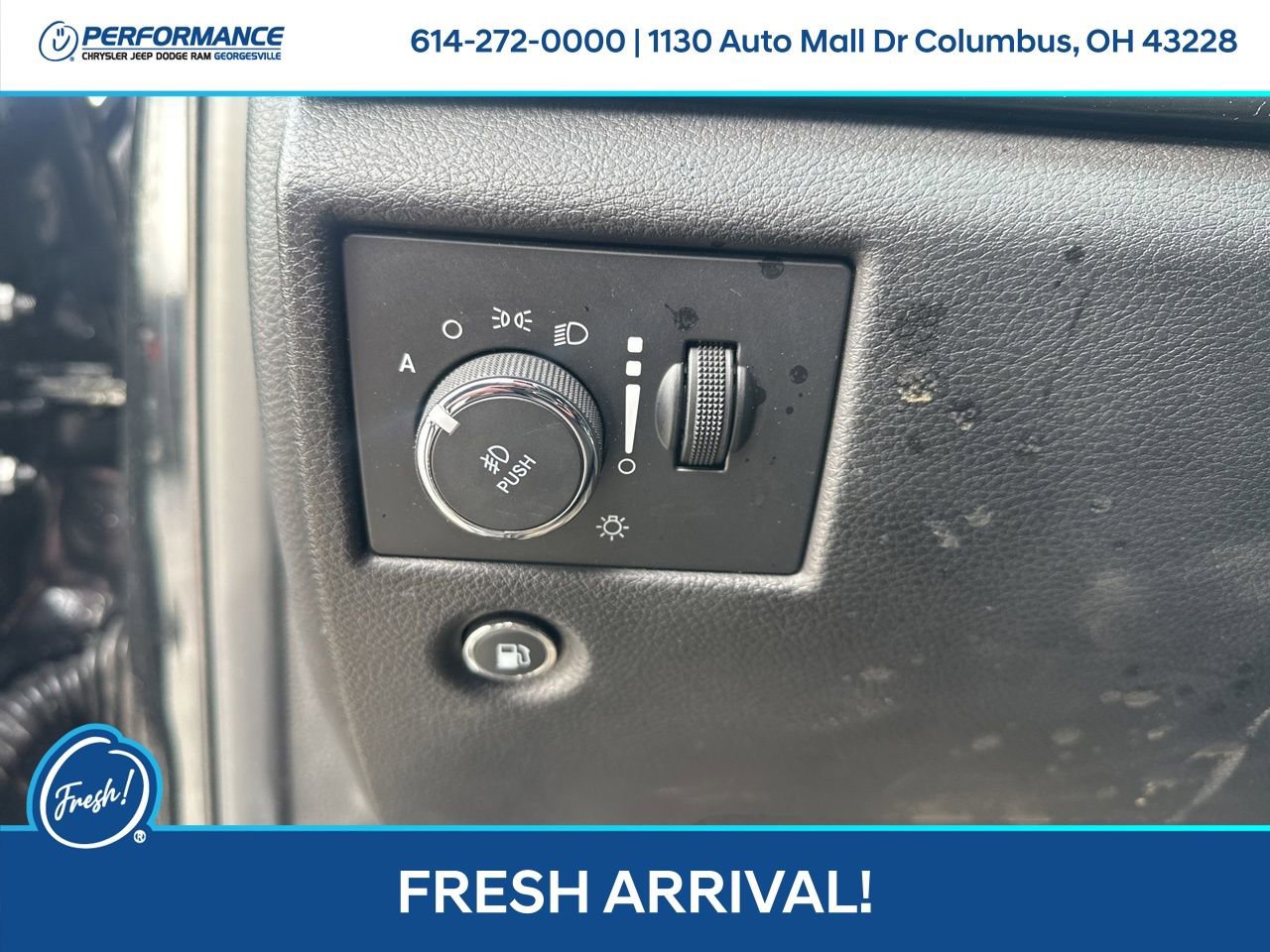 Used 2021 Jeep Grand Cherokee Laredo image 16