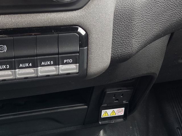 Used 2022 RAM 5500 Tradesman w/ Chrome Appearance Group image 24