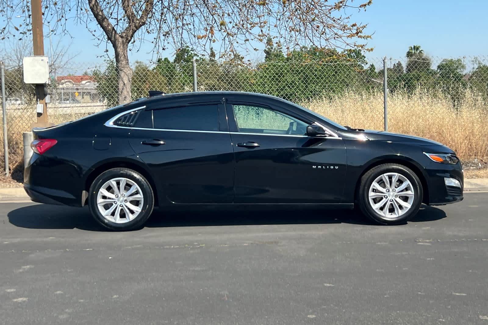 Used 2020 Chevrolet Malibu LT image 9