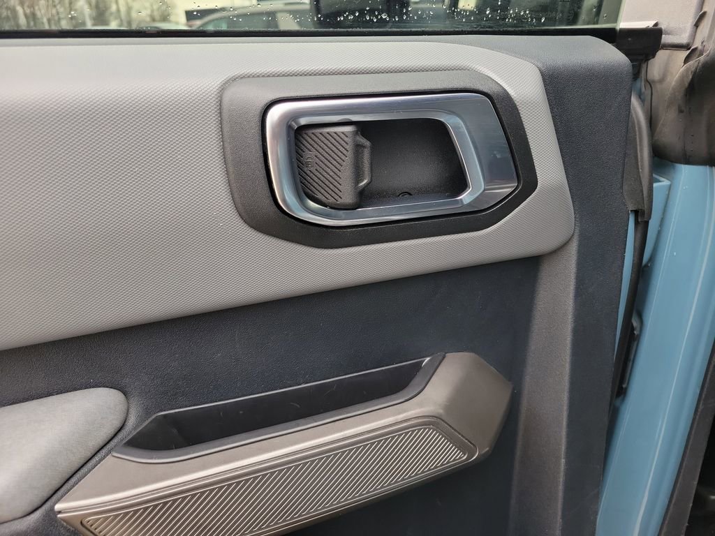 Used 2022 Ford Bronco Black Diamond image 15