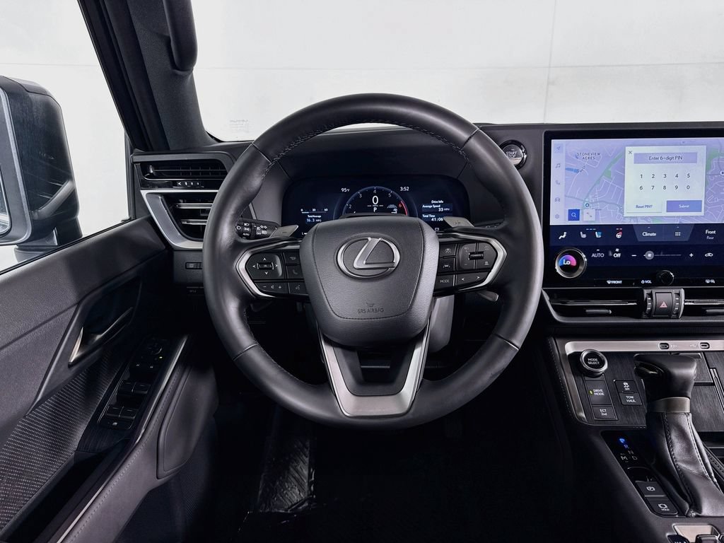 Used 2024 Lexus GX 550 w/ Accessory Package (2T) AWD/4WD image 29