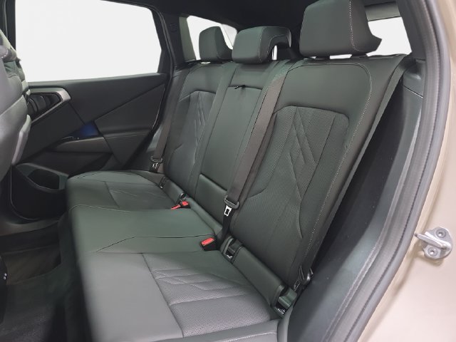Used 2025 BMW X3 xDrive30i w/ M Sport Package AWD/4WD image 13