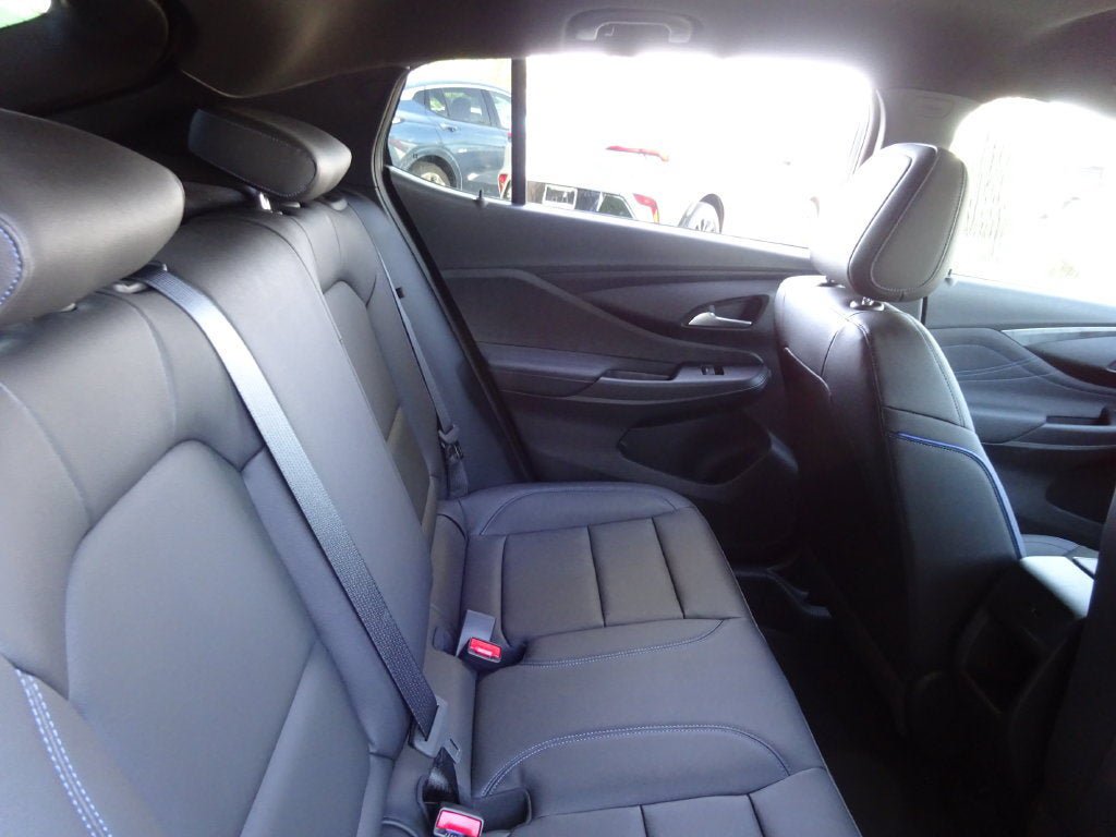 New 2026 Buick Envista Sport Touring FWD image 21