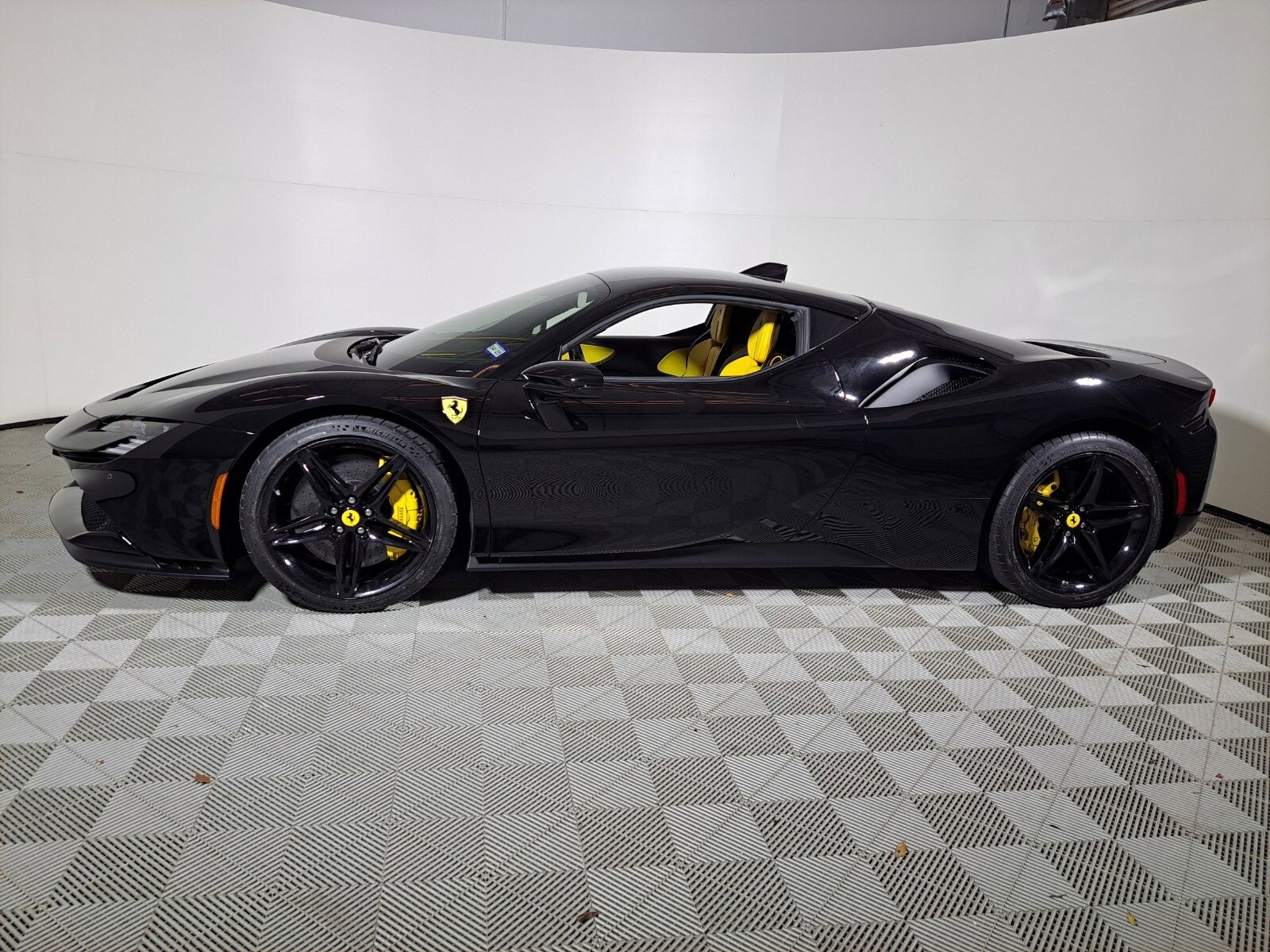 Certified 2023 Ferrari SF90 Stradale image 10