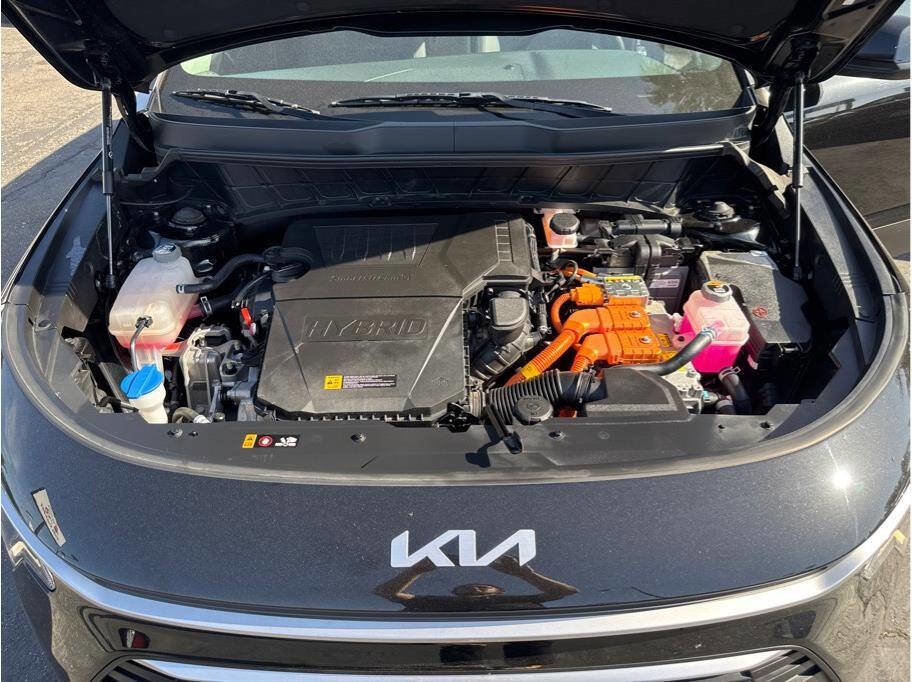Used 2023 Kia Niro LX FWD image 28