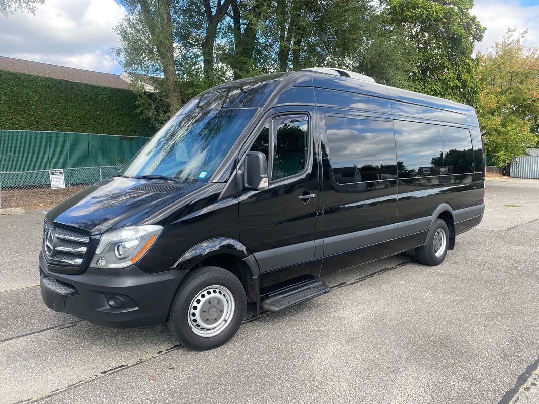 Used 2017 Mercedes-Benz Sprinter 3500 image 2