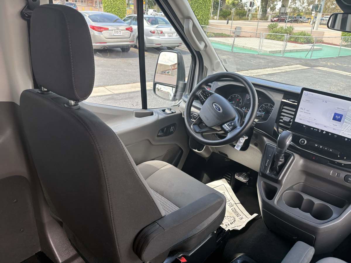 Used 2024 Ford Transit 350 XLT RWD image 23