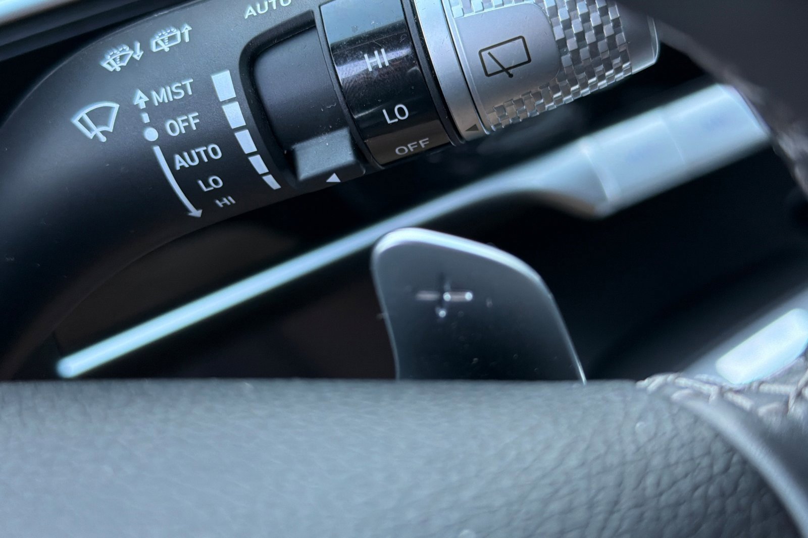 Used 2025 Genesis GV70 2.5T image 36