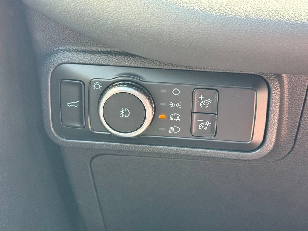 New 2026 Ford Explorer Active w/ Active Comfort Package AWD/4WD image 39