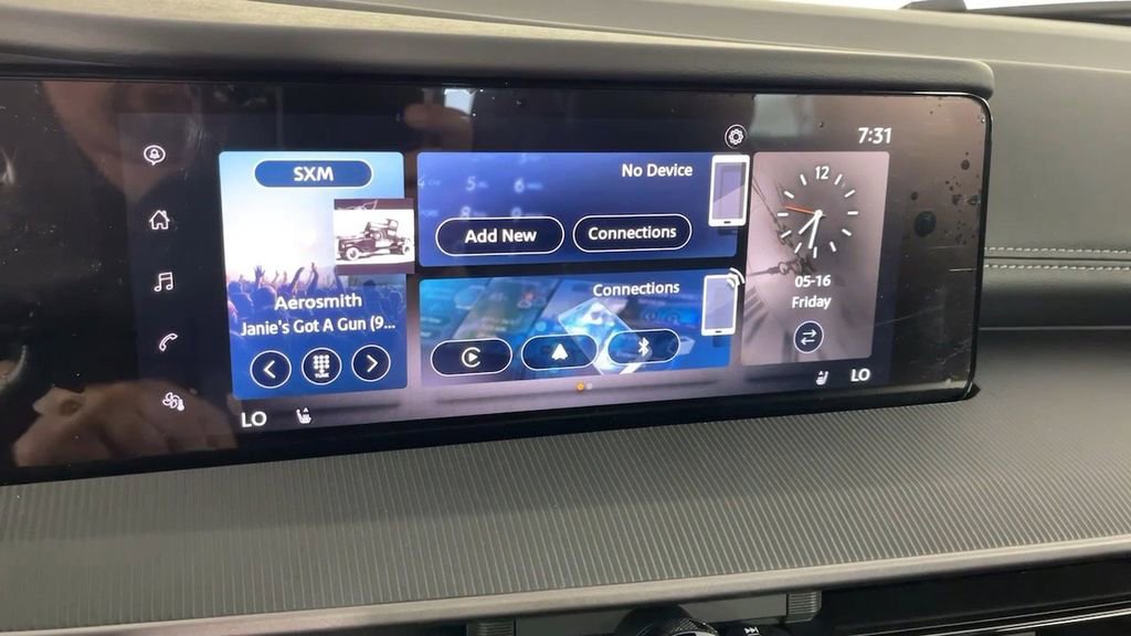 New 2025 Nissan Murano SV image 19