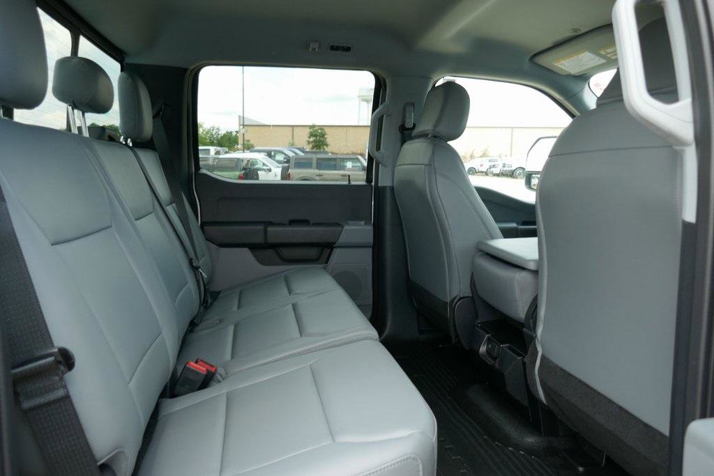 New 2025 Ford F250 XL w/ XL Off-Road Package image 12