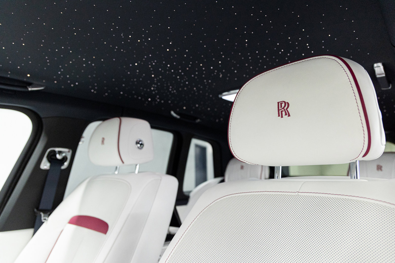 Certified 2024 Rolls-Royce Cullinan Black Badge image 37