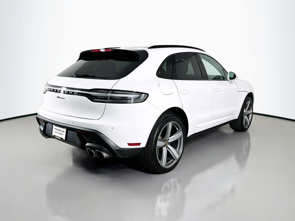 Certified 2024 Porsche Macan AWD/4WD image 9