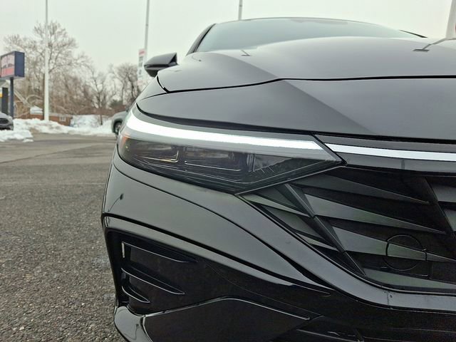 Used 2025 Hyundai Elantra SEL image 9