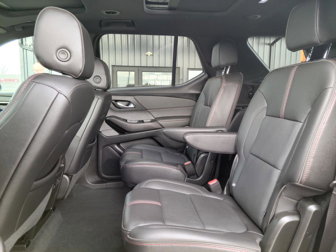 Used 2023 Chevrolet Traverse RS image 14