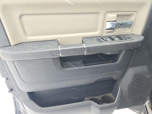 Used 2012 RAM 3500 SLT image 32