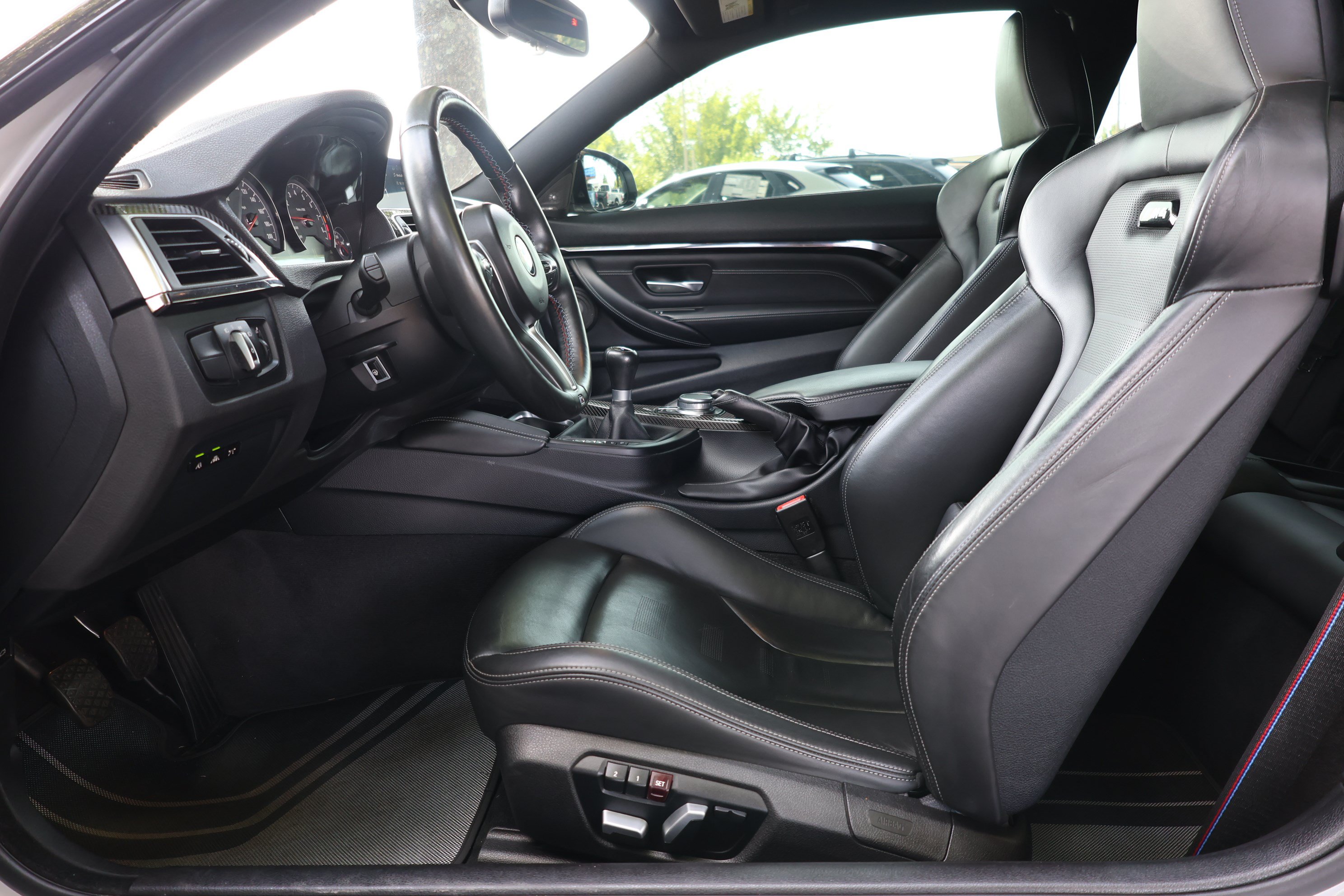 Used 2020 BMW M4 Coupe w/ Competition Package RWD image 8