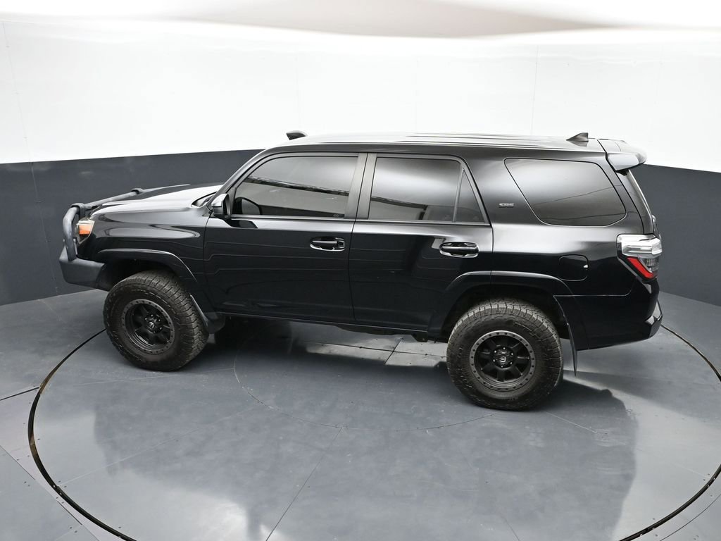 Used 2018 Toyota 4Runner SR5 AWD/4WD image 41