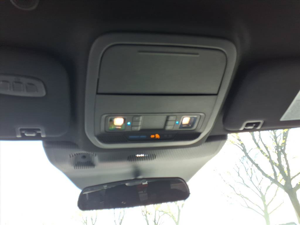 Used 2025 Ford Explorer ST-Line w/ ST-Line Street Pack AWD/4WD image 23
