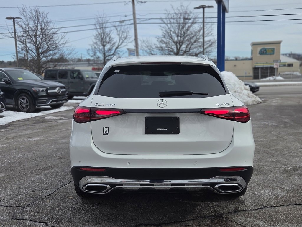 Used 2023 Mercedes-Benz GLC 300 4MATIC image 5