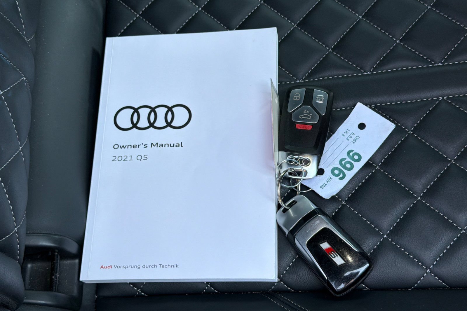 Used 2021 Audi SQ5 Premium Plus w/ Premium Plus Package AWD/4WD image 11