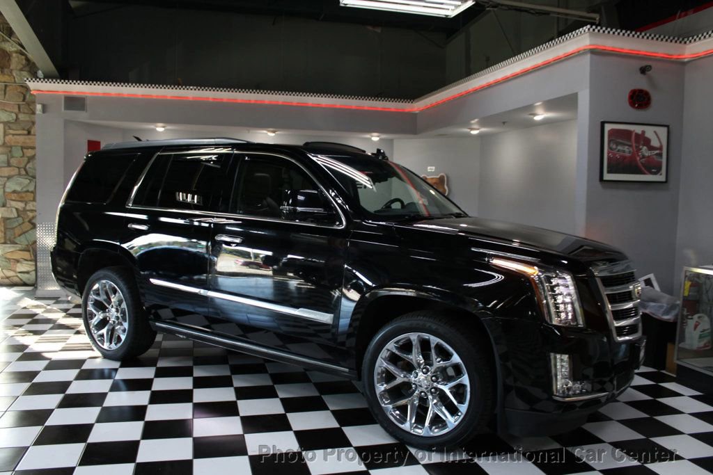 Used 2017 Cadillac Escalade Premium Luxury image 2