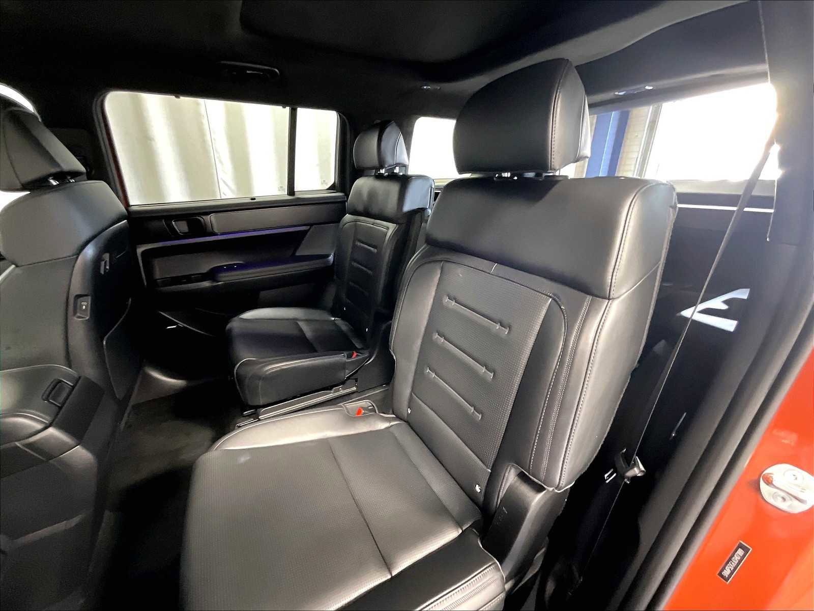 Used 2025 Hyundai Santa Fe Calligraphy image 16