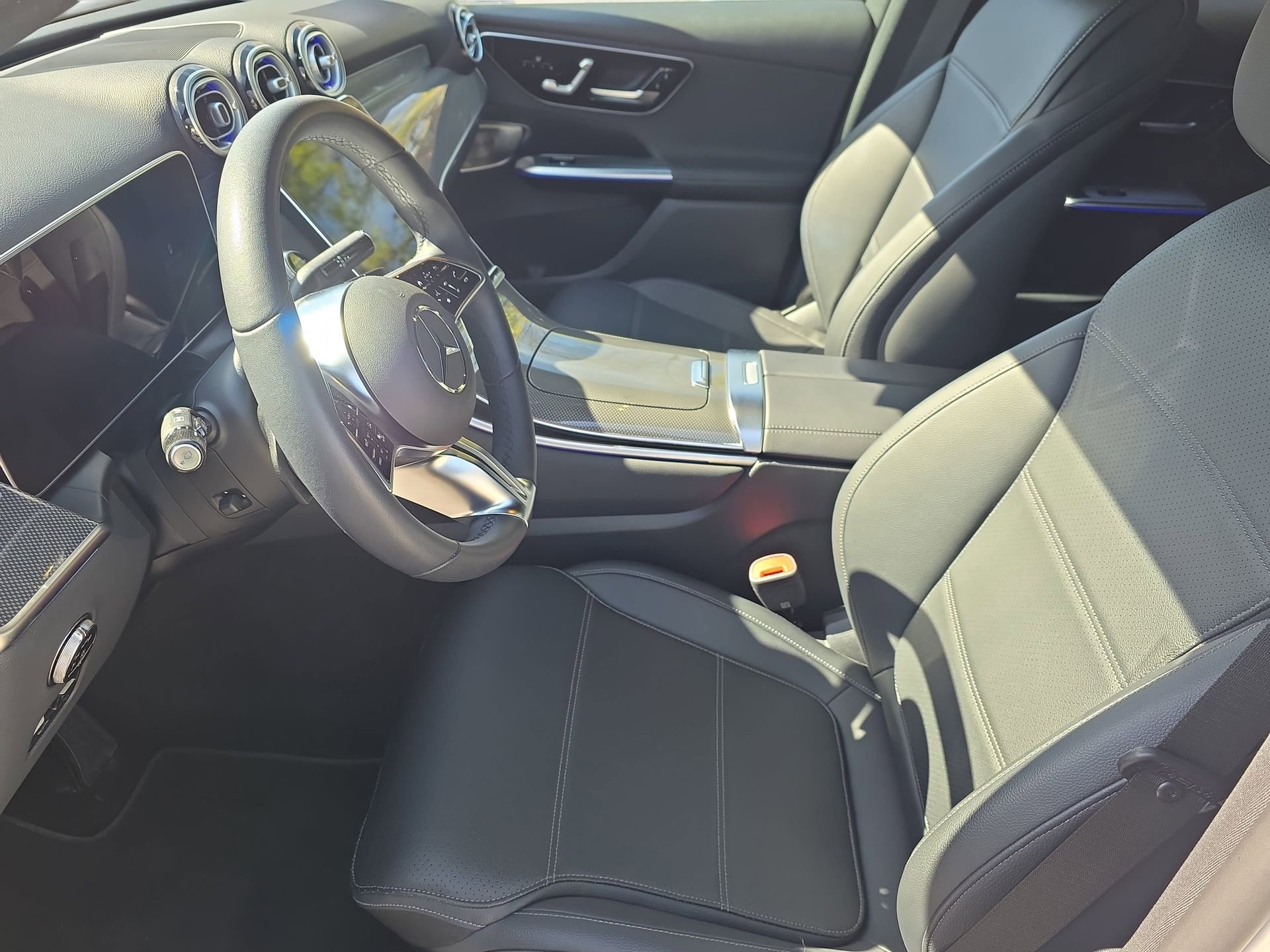 Certified 2025 Mercedes-Benz GLC 300 4MATIC image 15