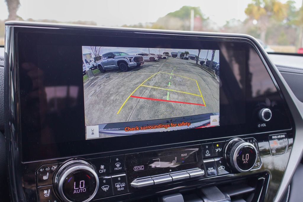 New 2026 Toyota Highlander Limited image 4