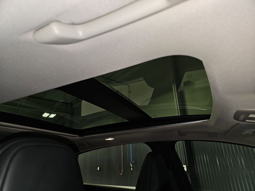 Used 2023 Nissan Ariya AWD image 18