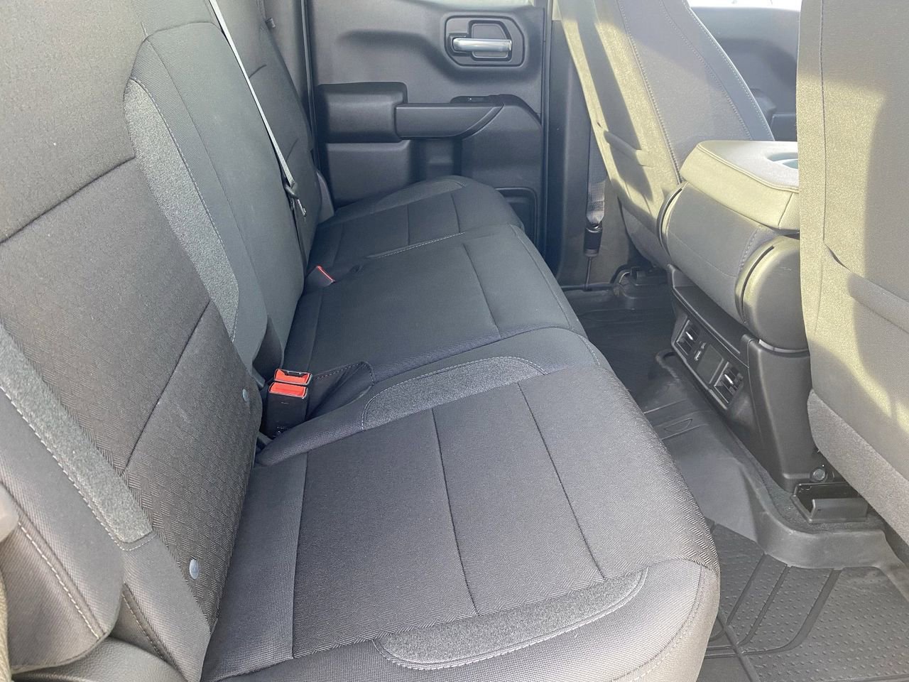 Used 2025 Chevrolet Silverado 1500 Custom image 11