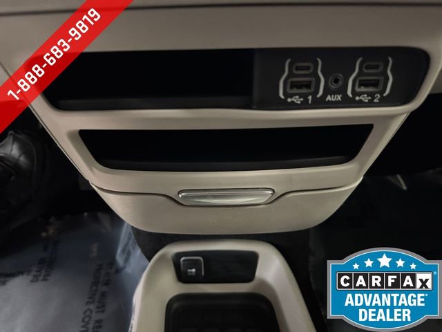 Used 2023 Chrysler Voyager LX image 17