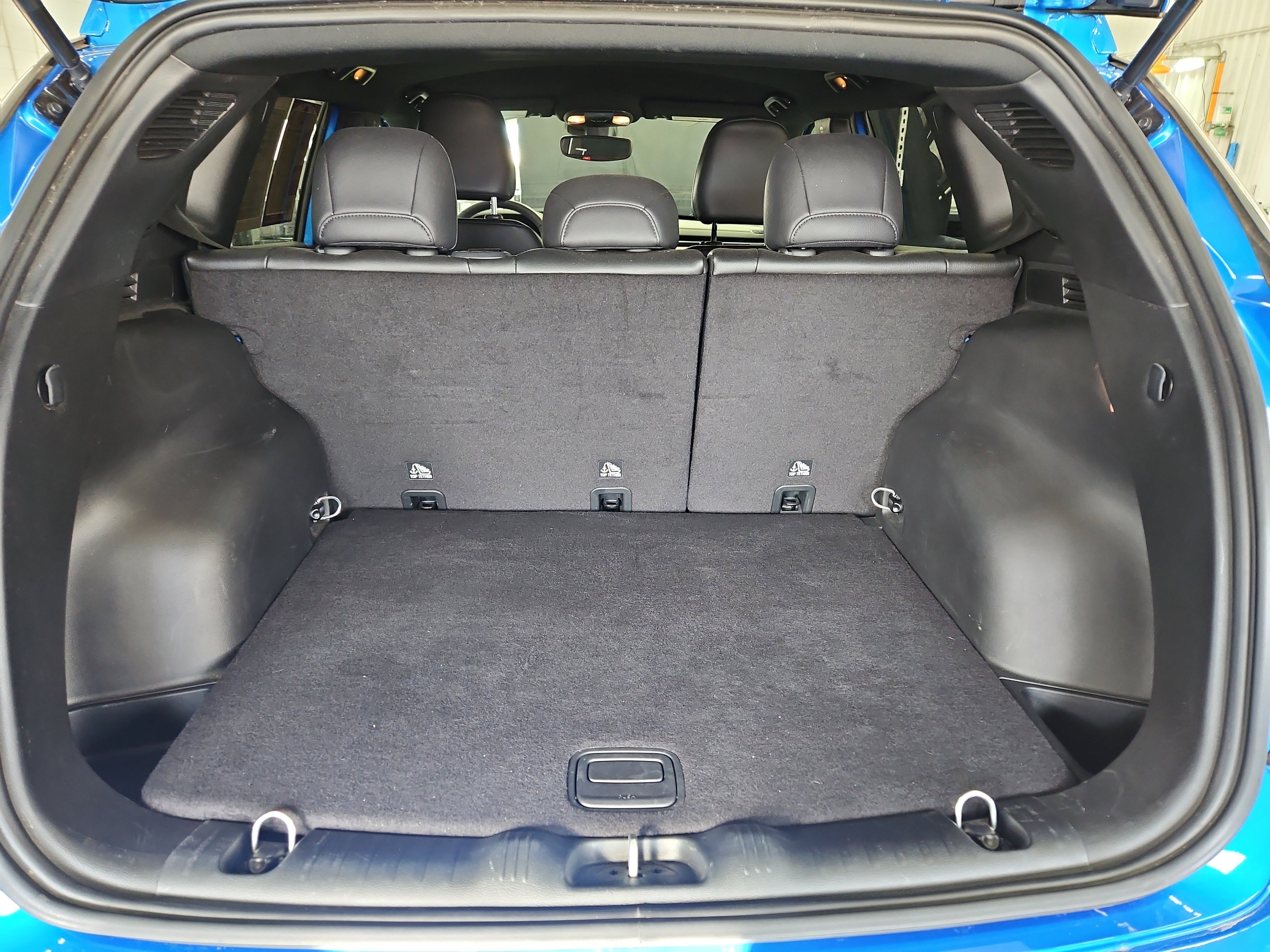 Used 2024 Jeep Compass Latitude image 12