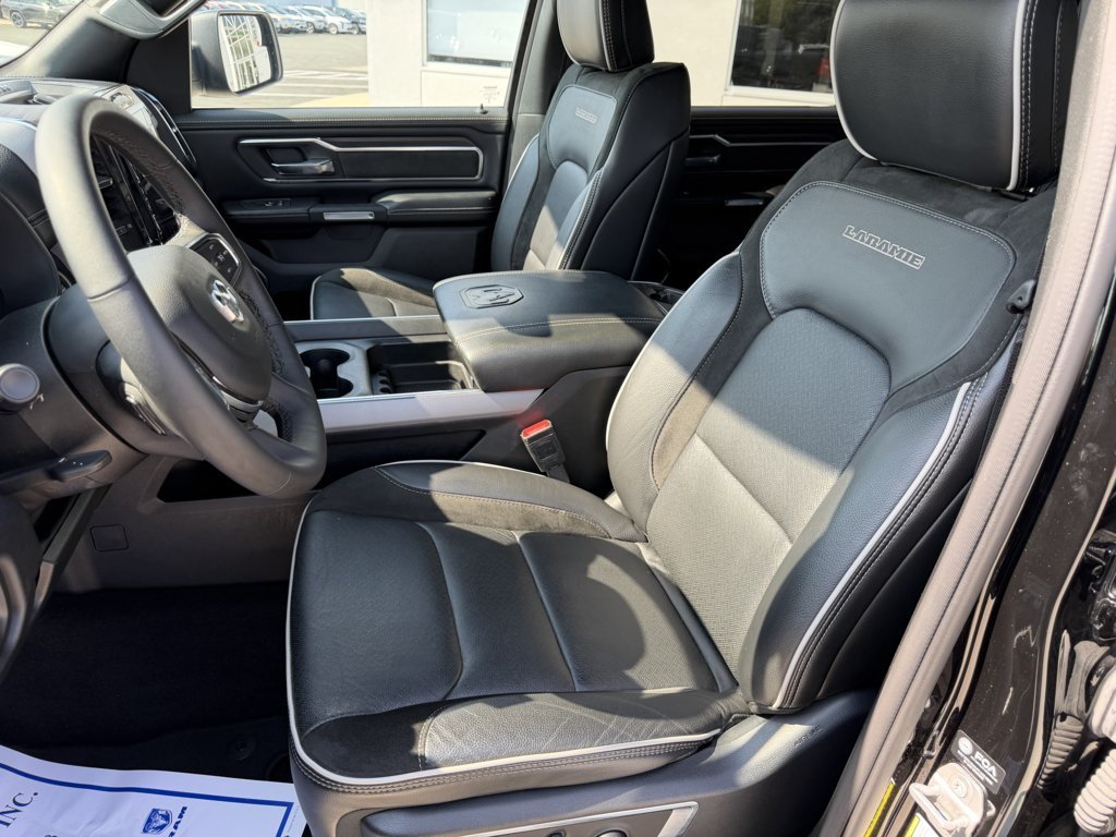Used 2025 RAM 1500 Laramie AWD/4WD image 12