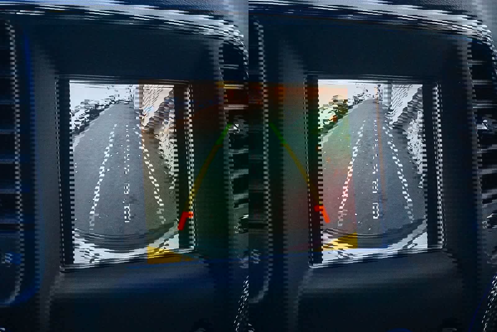 Used 2020 Jeep Grand Cherokee Laredo image 25