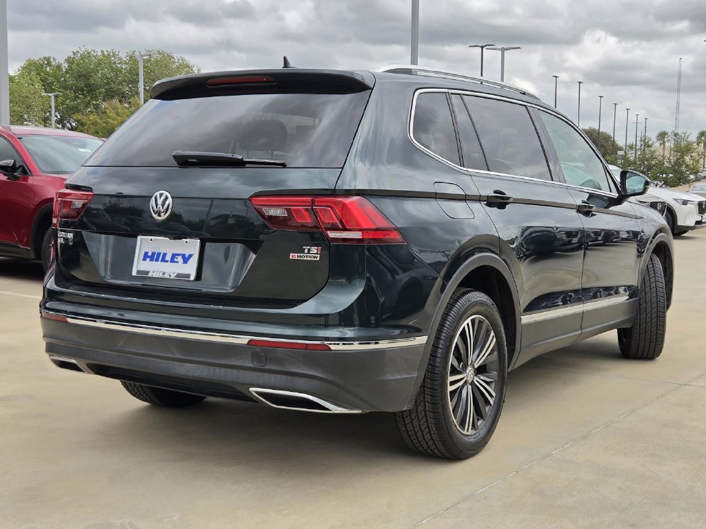 Used 2018 Volkswagen Tiguan SEL AWD/4WD image 4