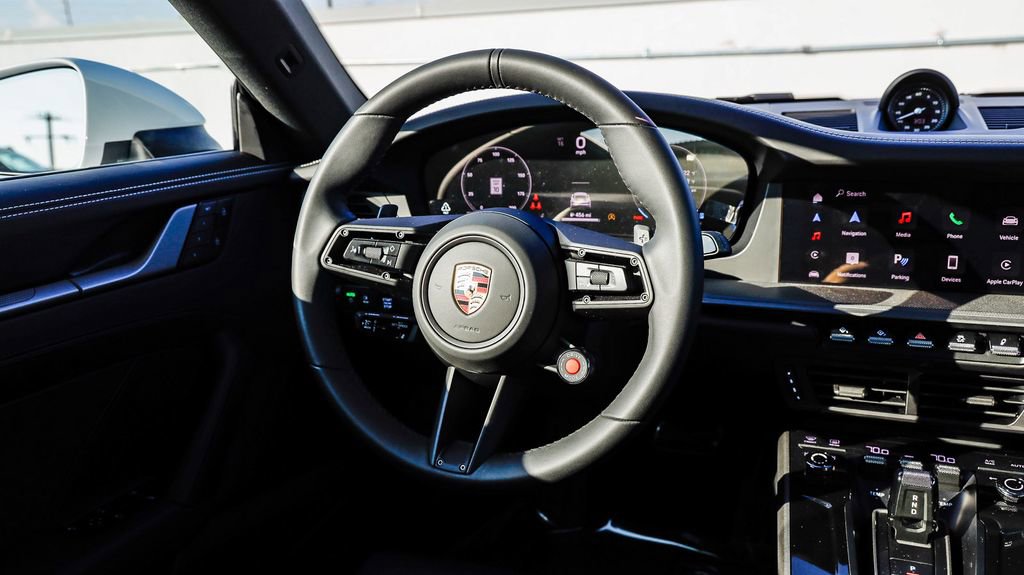 Used 2025 Porsche 911 Carrera image 17