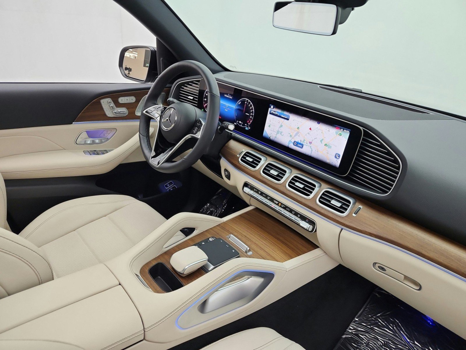 Certified 2025 Mercedes-Benz GLE 450e 4MATIC image 18