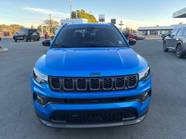 Used 2026 Jeep Compass Latitude AWD/4WD image 3