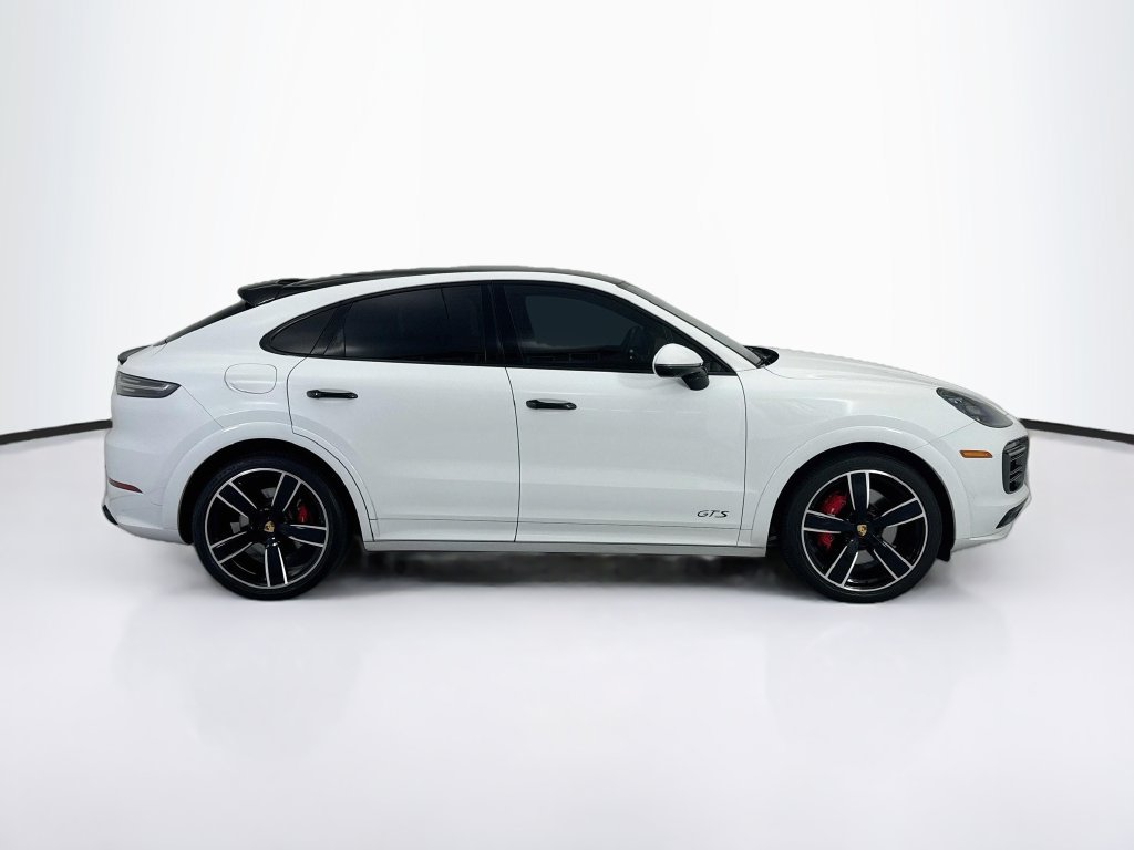 Used 2021 Porsche Cayenne GTS AWD/4WD image 4