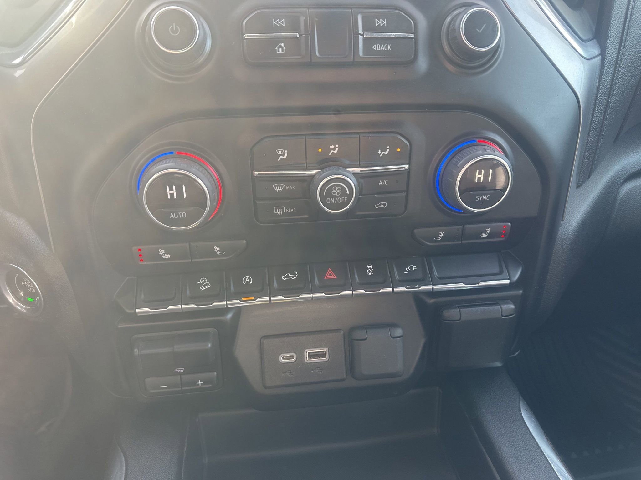 Used 2019 Chevrolet Silverado 1500 RST image 25
