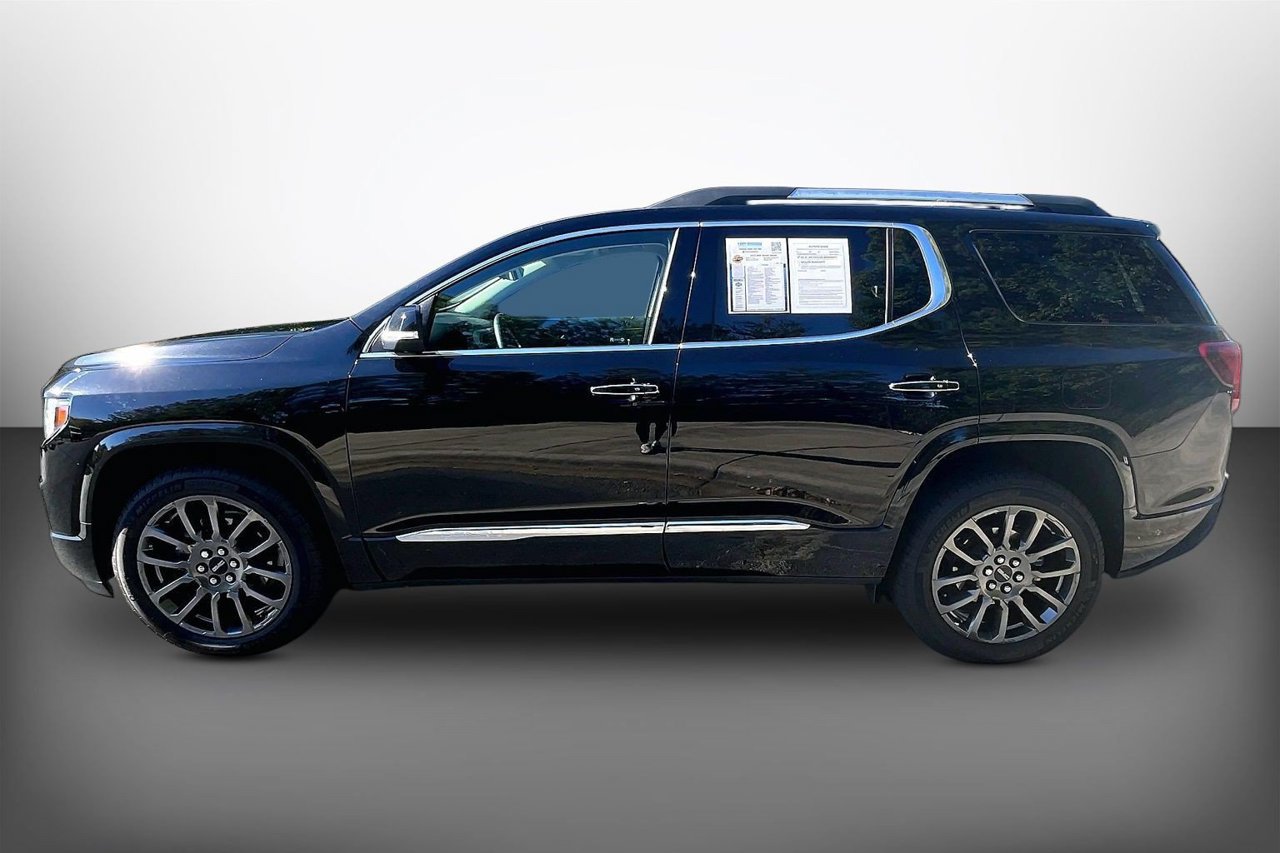 Used 2023 GMC Acadia Denali w/ Black Diamond Edition FWD image 5
