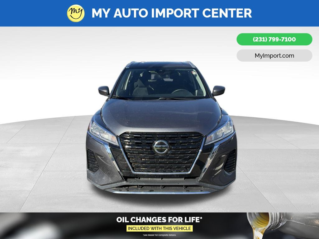 Used 2021 Nissan Kicks SV FWD image 2