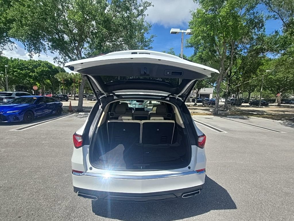 Used 2023 Acura MDX FWD image 30