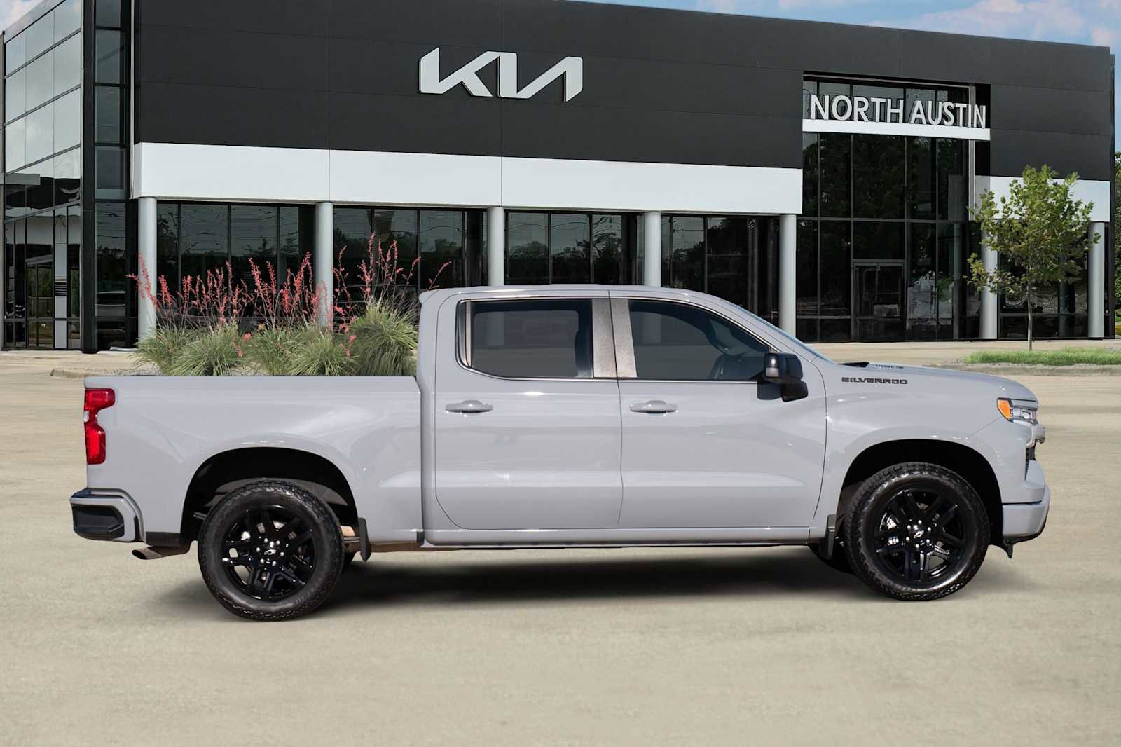 Used 2025 Chevrolet Silverado 1500 RST w/ Protection Package image 7